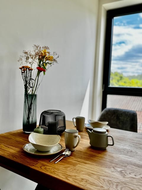 Coffee/tea facilities, Seating area, Dining area