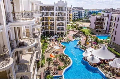 Property building, Swimming pool