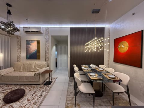 Living room, Seating area, Dining area
