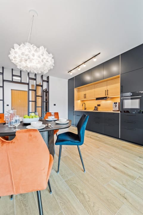 Kitchen or kitchenette, Living room, Seating area