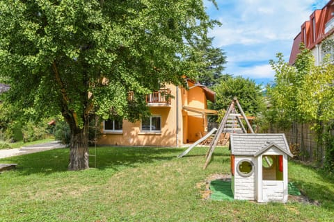 Villa Du Grand Port House in Aix-les-Bains