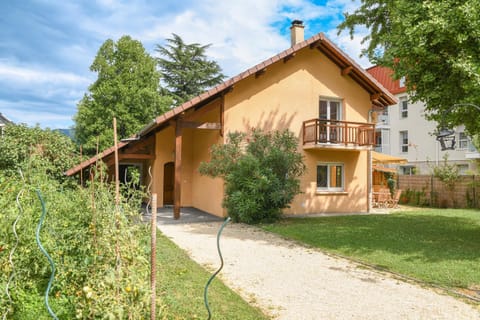 Villa Du Grand Port House in Aix-les-Bains