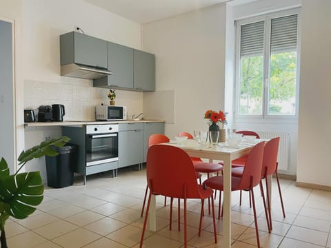 Terrazzo - Appartement 6 personnes - Check in h24 & Wifi Apartment in Lyon