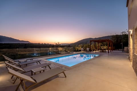 Mountain view, Pool view, Sunset, sunbed