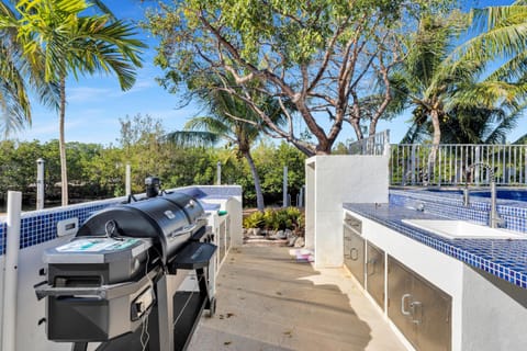 NEW LISTING! Reel Joy Waterfront Luxe with Pool and Private Dock home House in Marathon