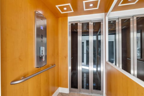 NEW LISTING! Reel Joy Waterfront Luxe with Pool and Private Dock home House in Marathon