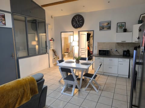 Appartement provençal Apartment in Vedène