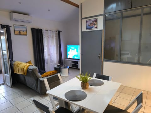 Appartement provençal Apartment in Vedène