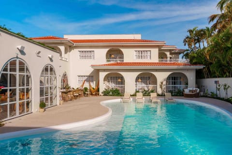 Day, Pool view, Swimming pool, sunbed