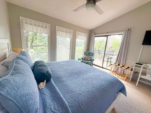 REFLECTIONS 2BD2BABalconyPoolsHottub-4PP House in Village Four Seasons