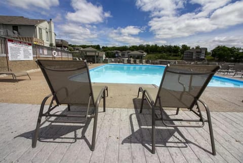 REFLECTIONS 2BD2BABalconyPoolsHottub-4PP House in Village Four Seasons