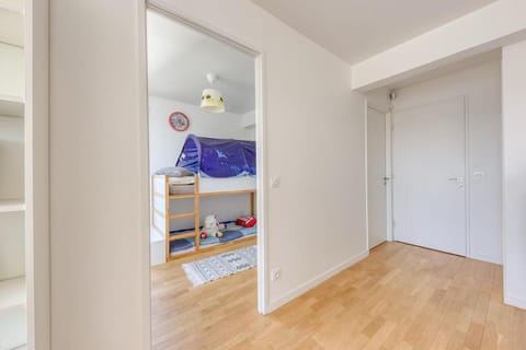 Luxury Duplex with Terrace Apartment in Saint-Maur-des-Fossés