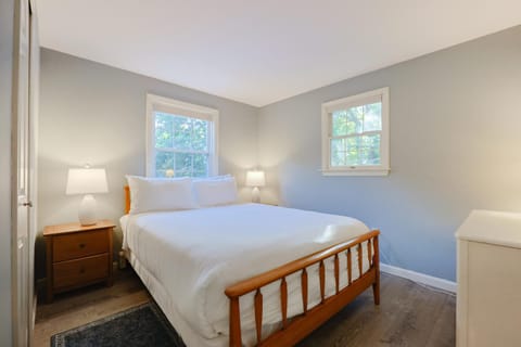 Stay On The Cape Vacation Rentals Cape Cod Getaway Near Beaches & Bike Trail House in North Eastham