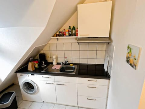 Zentrale 1 Zimmer Wohnung mit Küche House in Frankfurt