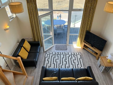 Coastal Retreat in Westward Ho! - 2 Bedrooms, Sea Views & Terrace House in Westward Ho
