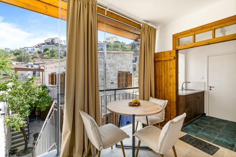 Patio, Day, View (from property/room), Balcony/Terrace, Seating area, Dining area