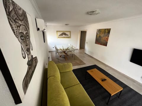 Superior Apartment with prepaid Parking - Malaga Apartment in Malaga