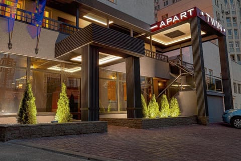 Facade/entrance