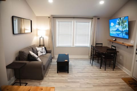 TV and multimedia, Living room, Dining area