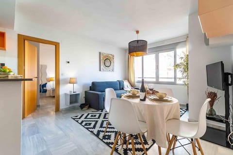 Luxury Executive Suite with prepaid Parking - Malaga Center Apartment in Malaga