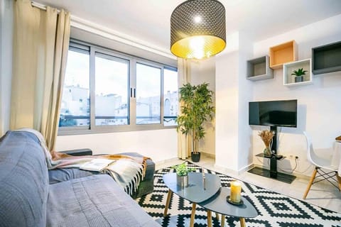 Luxury Executive Suite with prepaid Parking - Malaga Center Apartment in Malaga