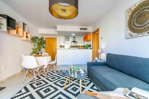 Luxury Executive Suite with prepaid Parking - Malaga Center Apartment in Malaga