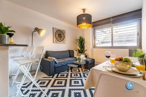 Premium Executive Apartment with prepaid Parking - Malaga Center Apartment in Malaga