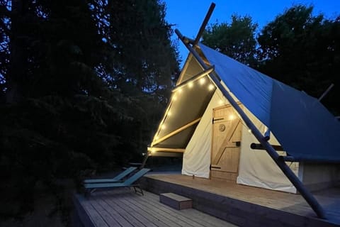 La Cabane de l'Orpailleur House in Les Vans