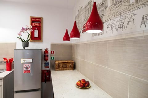 Dining area, kitchen