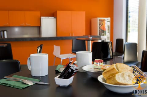 Breakfast, Continental breakfast