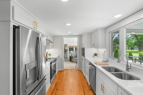 White Pine Cottage - Close to the Blue Mile House in Statesboro