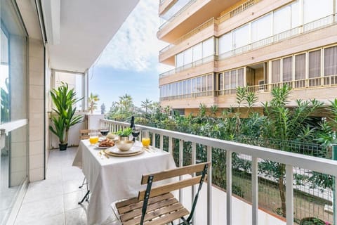 Executive Apartment with Balcony - High-End Paseo Marítimo Fuengirola Apartment in Fuengirola