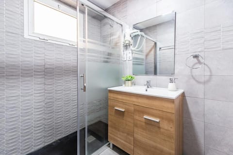 Executive Apartment with Balcony - High-End Paseo Marítimo Fuengirola Apartment in Fuengirola