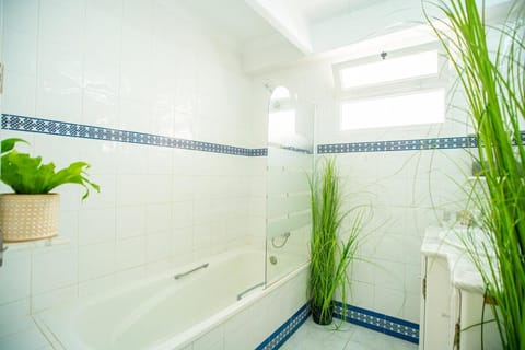 Luxury Sunset Boutique Stay - Fuengirola Beach Apartment in Fuengirola