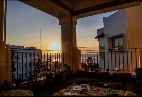 Patio, Day, Natural landscape, View (from property/room), Balcony/Terrace, Sunrise, Sunset