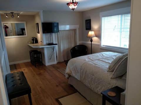 Day, Photo of the whole room