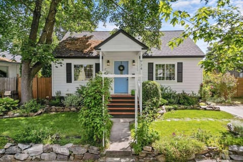 Blue Door Breeze House in Coeur dAlene