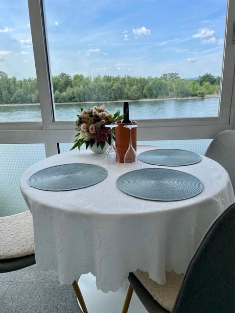 Balcony/Terrace, Dining area