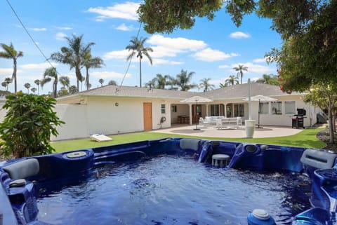 Stunning La Jolla Hideaway Close to Everything House in La Jolla