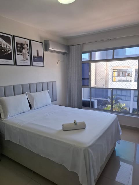Bed, Photo of the whole room, Bedroom, air conditioner