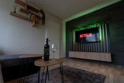 Communal lounge/ TV room, TV and multimedia, Evening entertainment