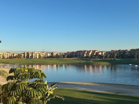 Golfcourse, Lake view