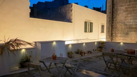 Property building, Balcony/Terrace