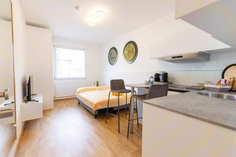 Bed, Kitchen or kitchenette, Bedroom, wardrobe