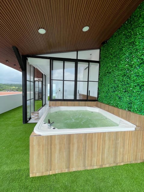 Day, Natural landscape, Hot Tub