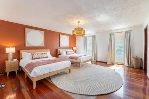 Spacious 5BR, Epic Backyard, Perfect Gatherings House in Westminster