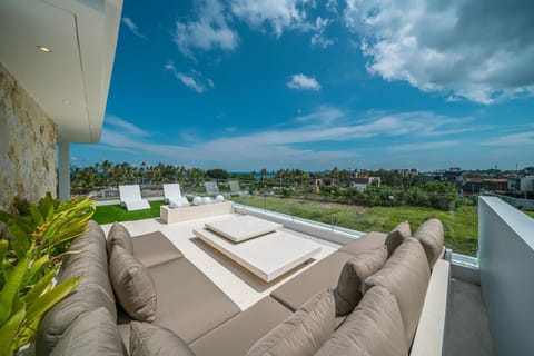 Villa White Rabbit - Luxury 3BR Ocean View with Private Pool & Beach Access Villa in Mengwi