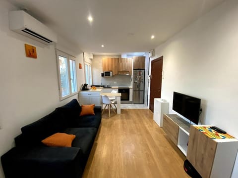 TV and multimedia, Living room, air conditioner