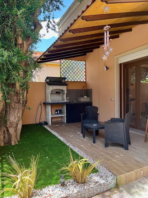 Patio, BBQ facilities, Garden, Kitchen or kitchenette, Garden view