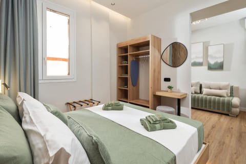 Bed, Photo of the whole room, Bedroom, towels, wardrobe